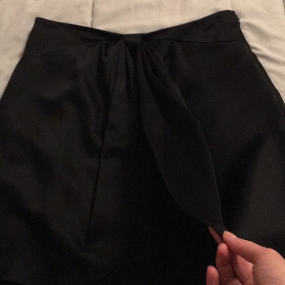 NEW Victoria's Secret black skirt in satin fabric - Picture 6 of 6